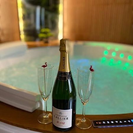 Esprit Bali ....Love Spa, Sauna De Luxe A Мюлуз Екстериор снимка