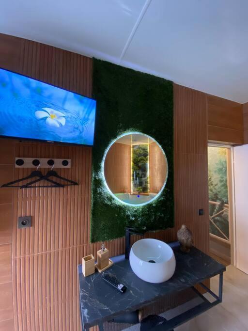 Esprit Bali ....Love Spa, Sauna De Luxe A Мюлуз Екстериор снимка