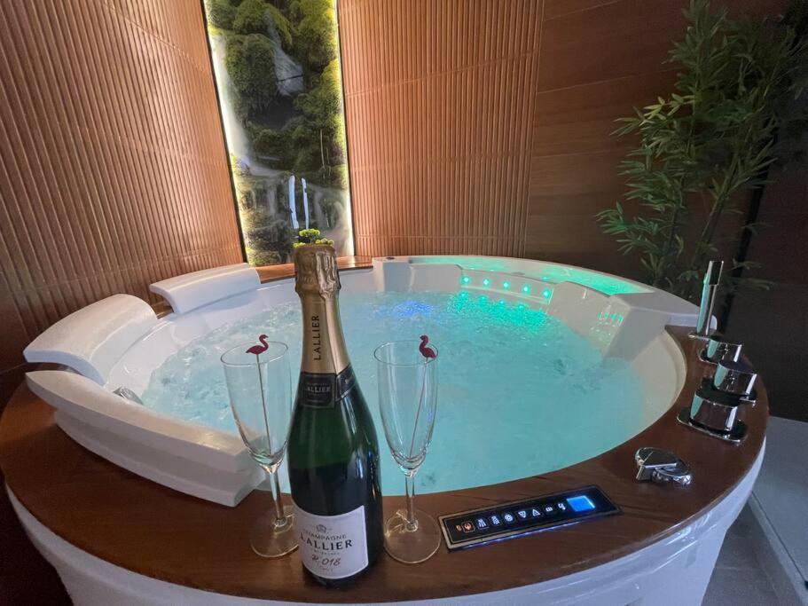 Esprit Bali ....Love Spa, Sauna De Luxe A Мюлуз Екстериор снимка